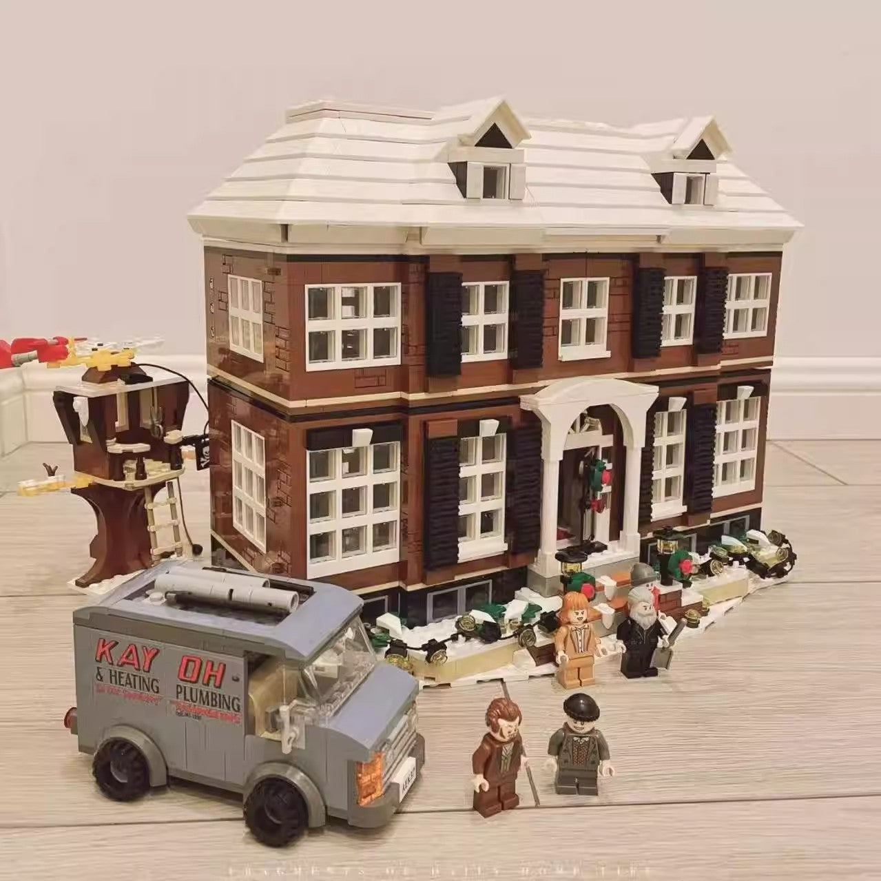 Lego Home Alone